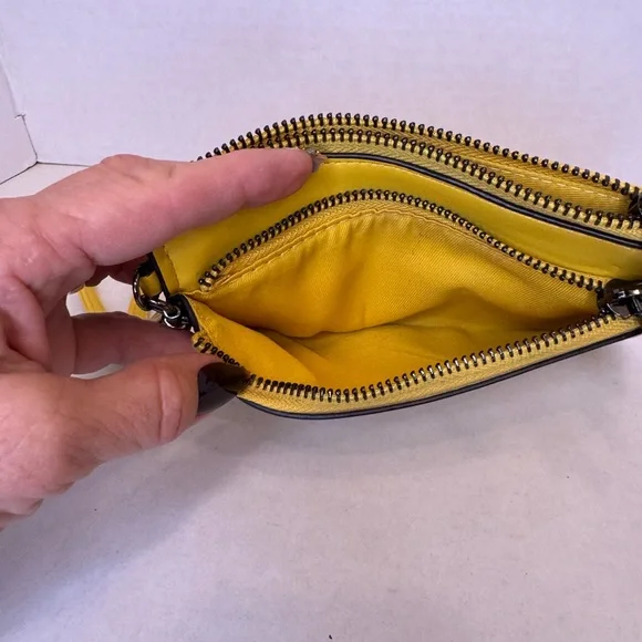 A New Day Sunny Yellow Wristlet Clutch - Picture 4 of 5